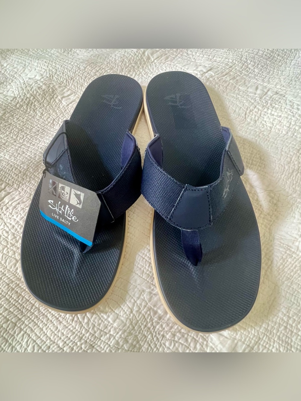 Men’s Navy Salt Life Flip Flops NWT